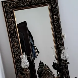 اینه ،دو شمعدون با ساعت
