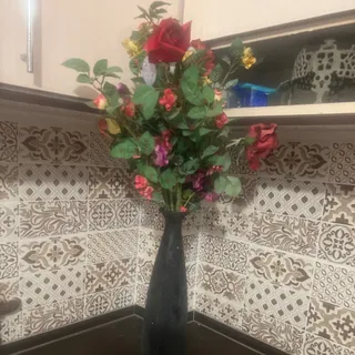گلدان سرامیکی با گل