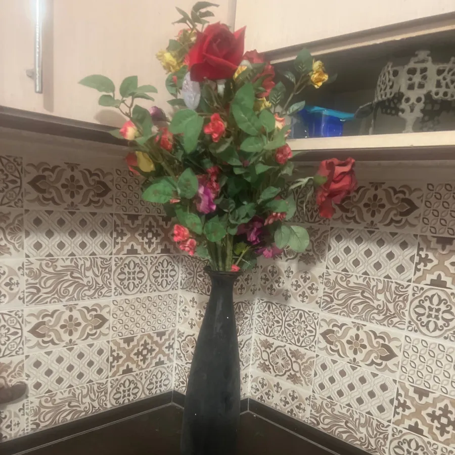 گلدان سرامیکی با گل
