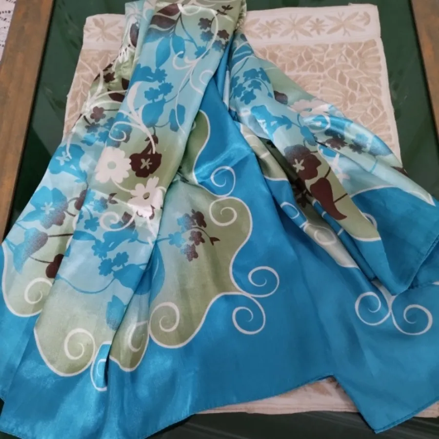 روسری ساتن