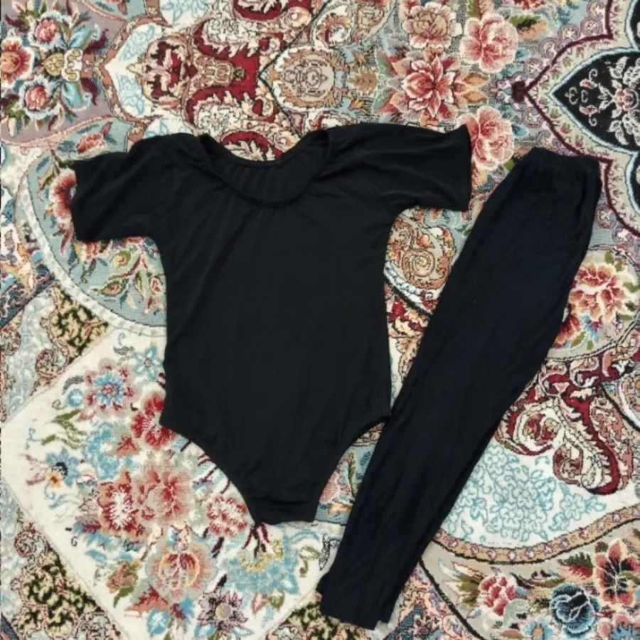 2عدد لباس ژیمناستیک