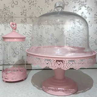 کیک خوری و شکلات خوری