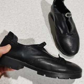 کفش تخت همه کاره
