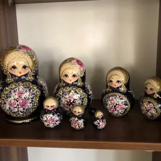 عروسک ماتروشا