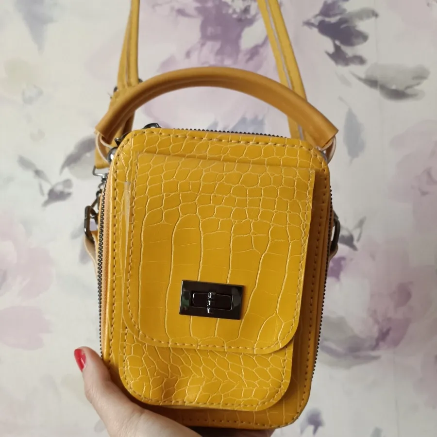 کیف چرم زرد دخترونه
