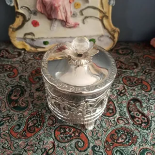 قندان