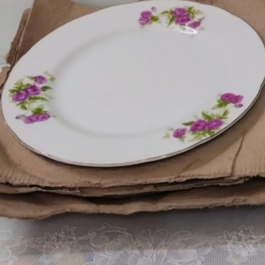بشقاب گلسرخی