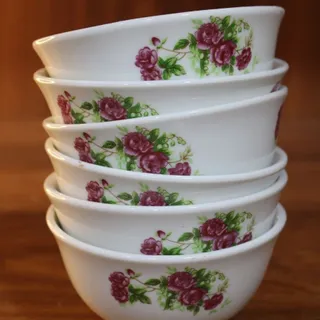 پیاله گلسرخی / گل سرخی