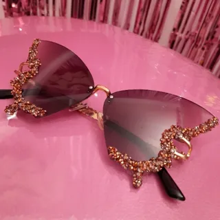 عینک افتابی پروانه ای