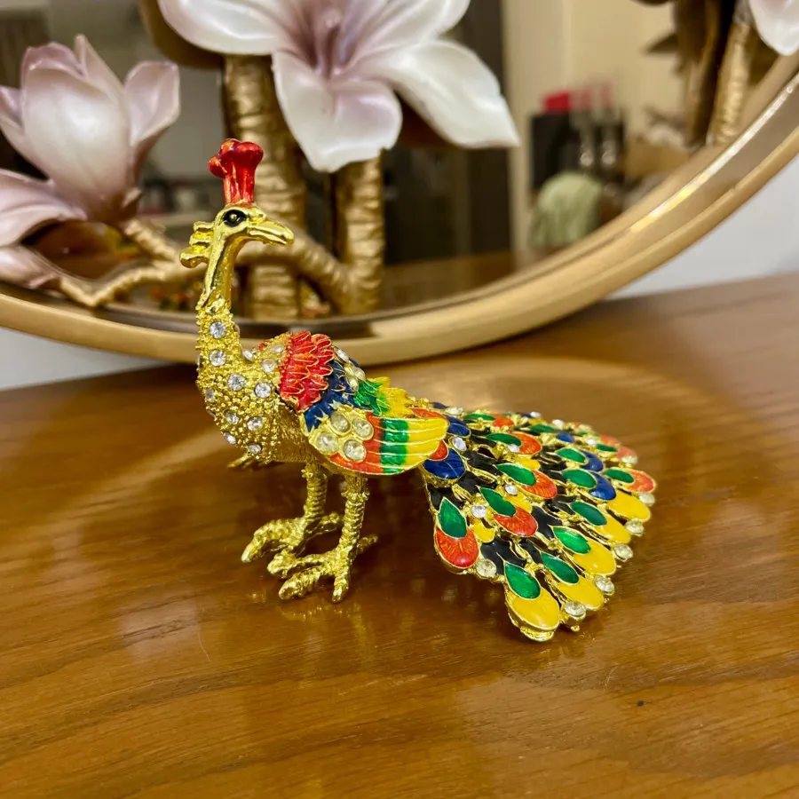 جای انگشتر طاووس