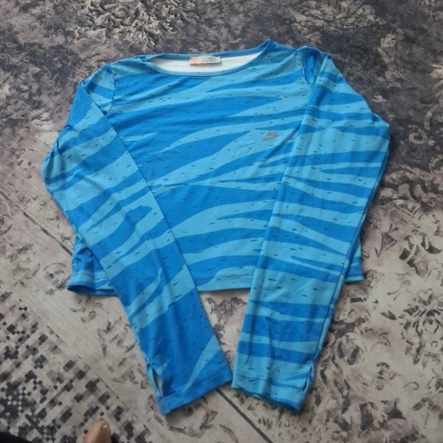 نیم تنه ی ورزشی