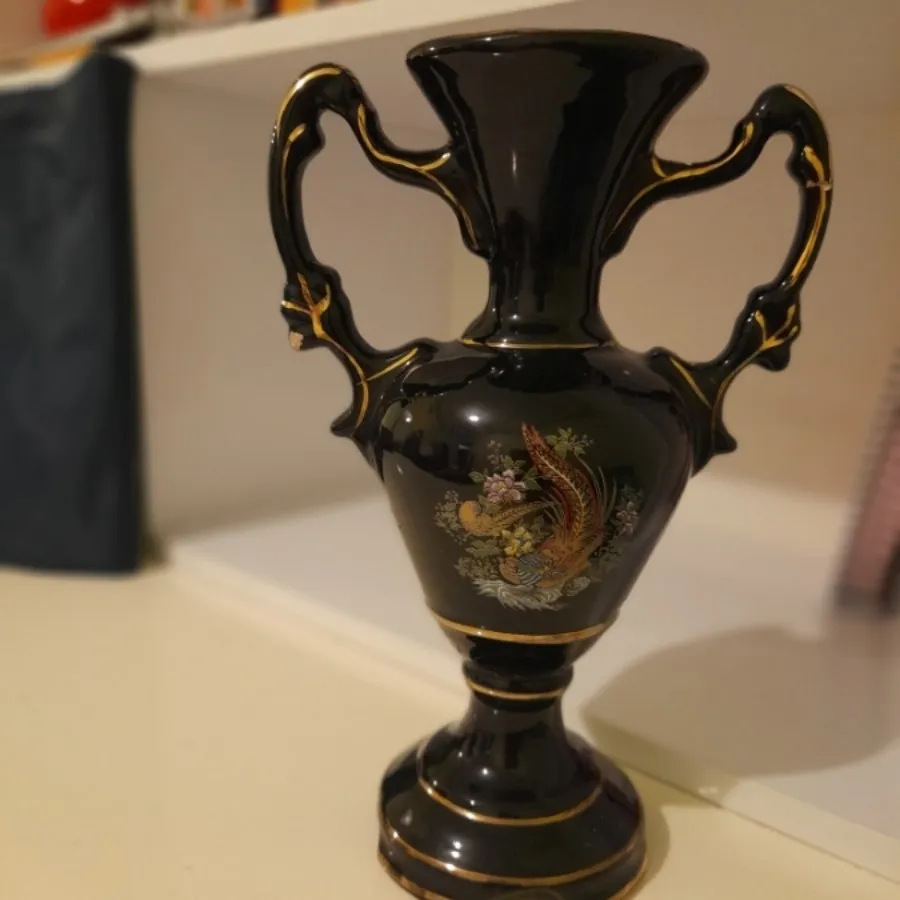 گلدان چینی عتیقه