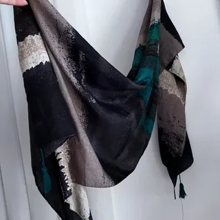 شال نخی منگوله دار