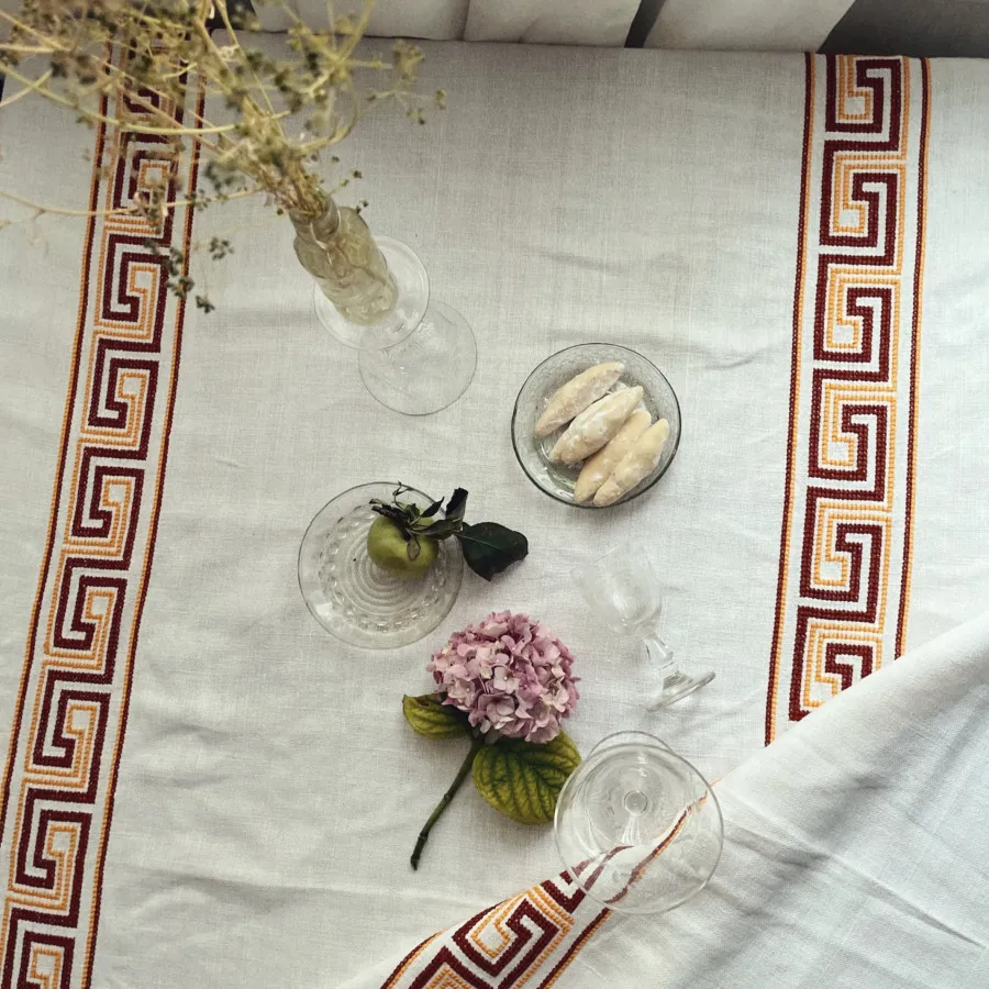 رومیزی شماره دوزی