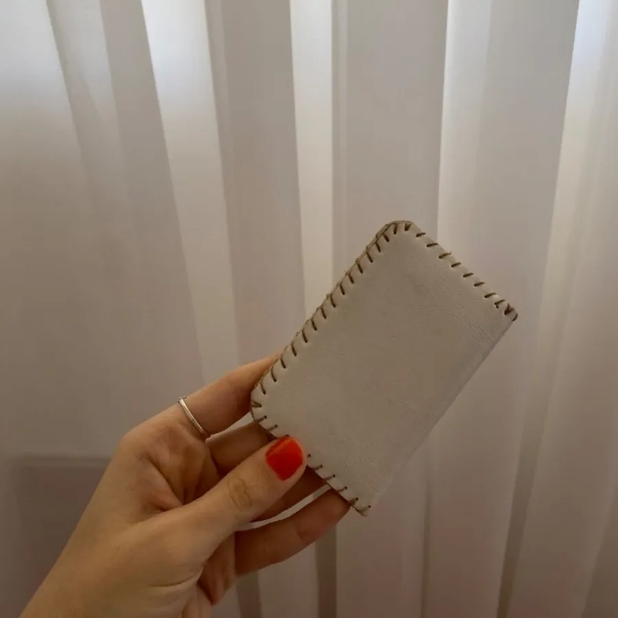 جاکارتی سفید
