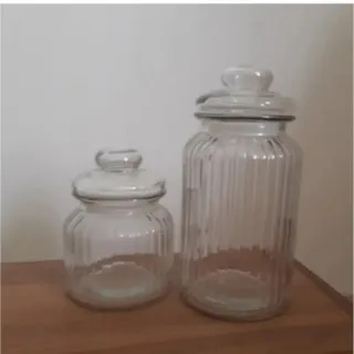بانکه شیشه ای