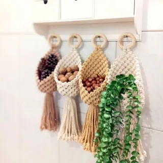 آویز گل مکرومه