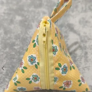 کیف مثلثی