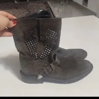 بوت زنانه