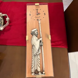 ساعت هخامنشی