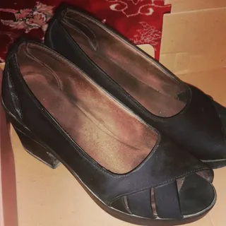 کفش مشکی