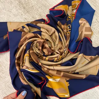 روسری نخ فندی