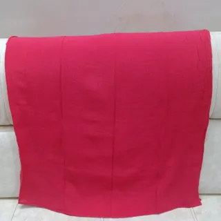 روسری قرمز