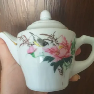یک جفت قوری چینی قدیمی