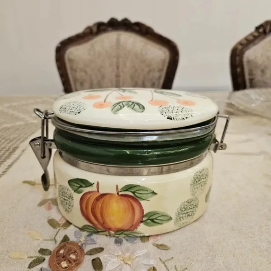 ظرف کاربردی  قدیمی