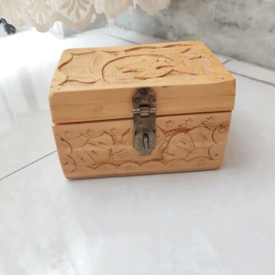 جعبه چوبی