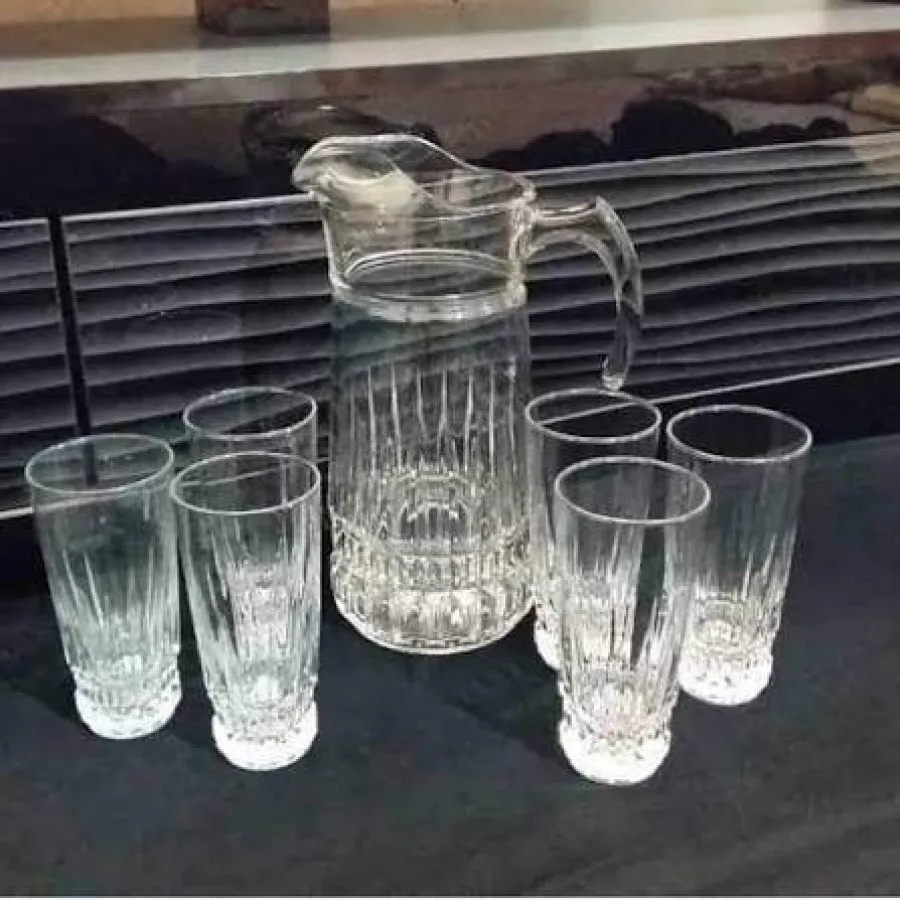 پارچ و لیوان