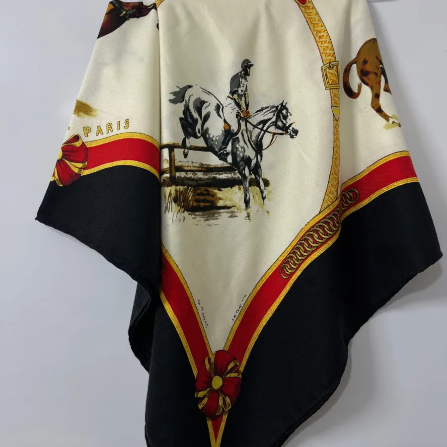 روسری هرمس
