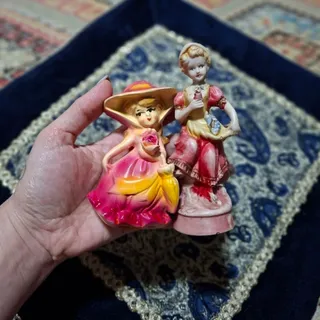 دو عدد مجسمه قدیمی