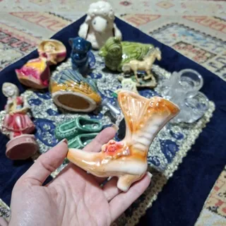 مجسمه چکمه