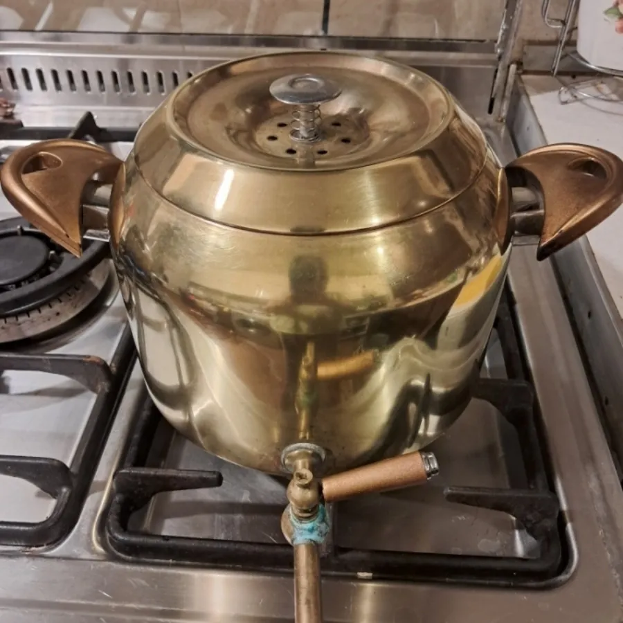 کتری استیل طلایی
