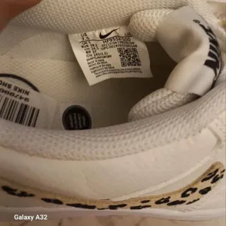 کفش nike کرم