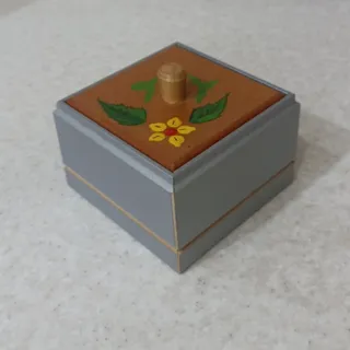 جعبه جواهر رنگی