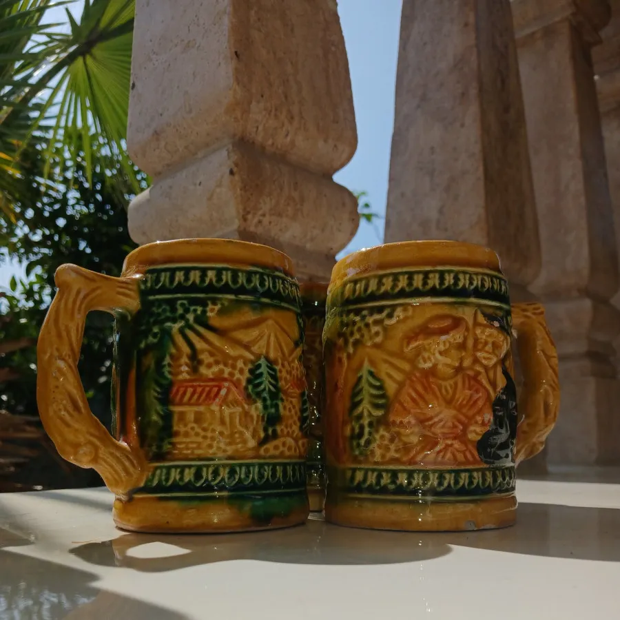 لیوان سرامیکی قدیمی