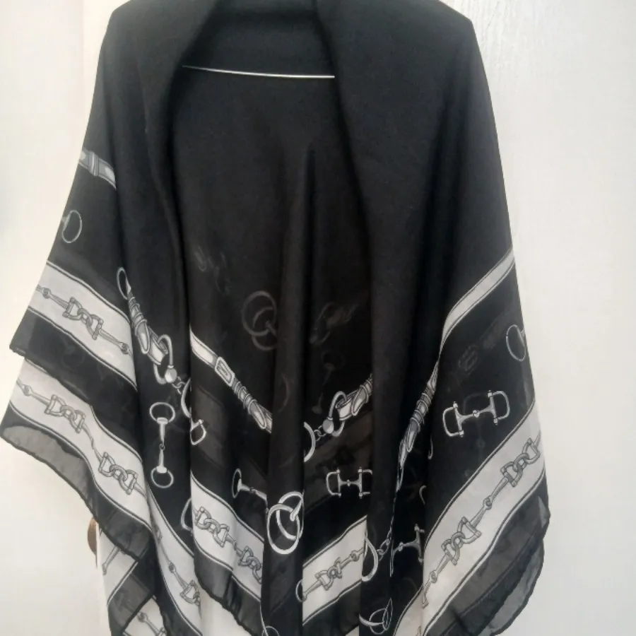 روسری نخی قواره بزرگ