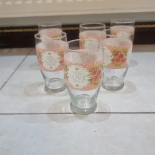 لیوان طرحدار