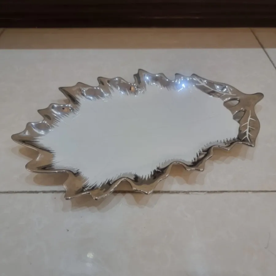 شیرینی خوری سرامیکی