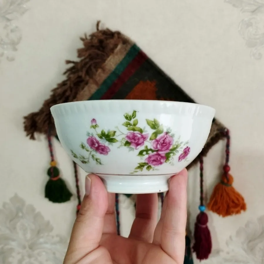 پیاله گلسرخی