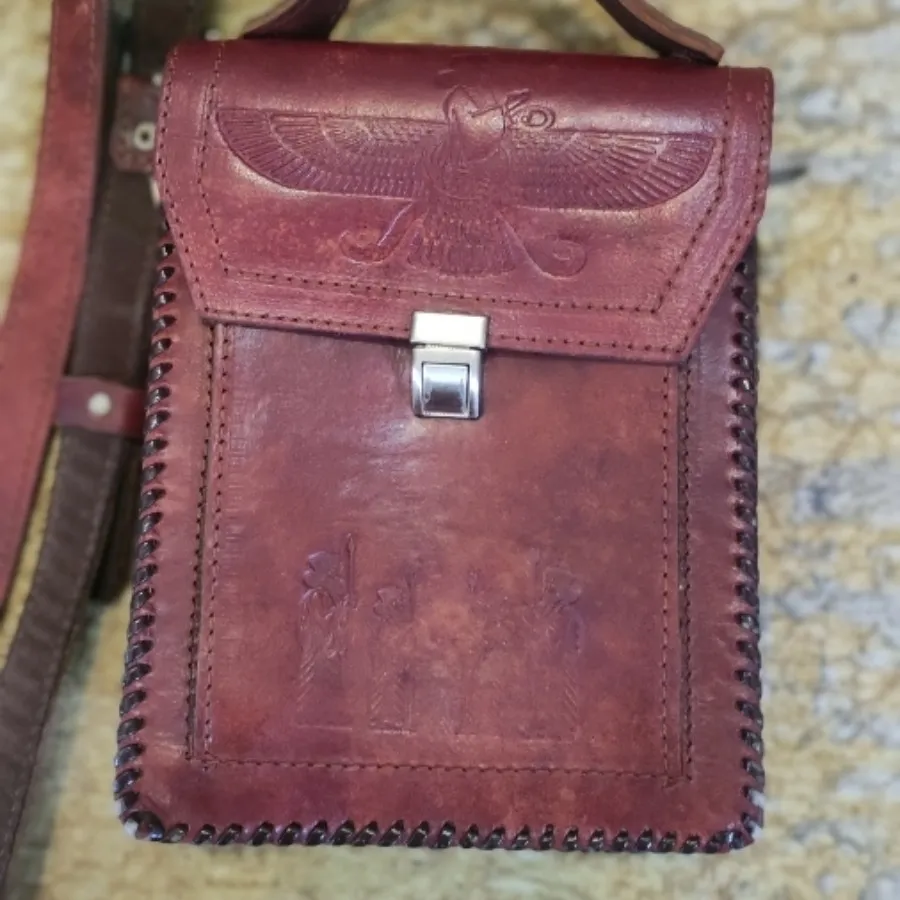 کیف چرم طبیعی زرشکی
