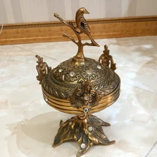 شکلات خوری پایه دار برنز