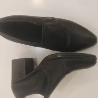 کفش پاشنه دار اداری