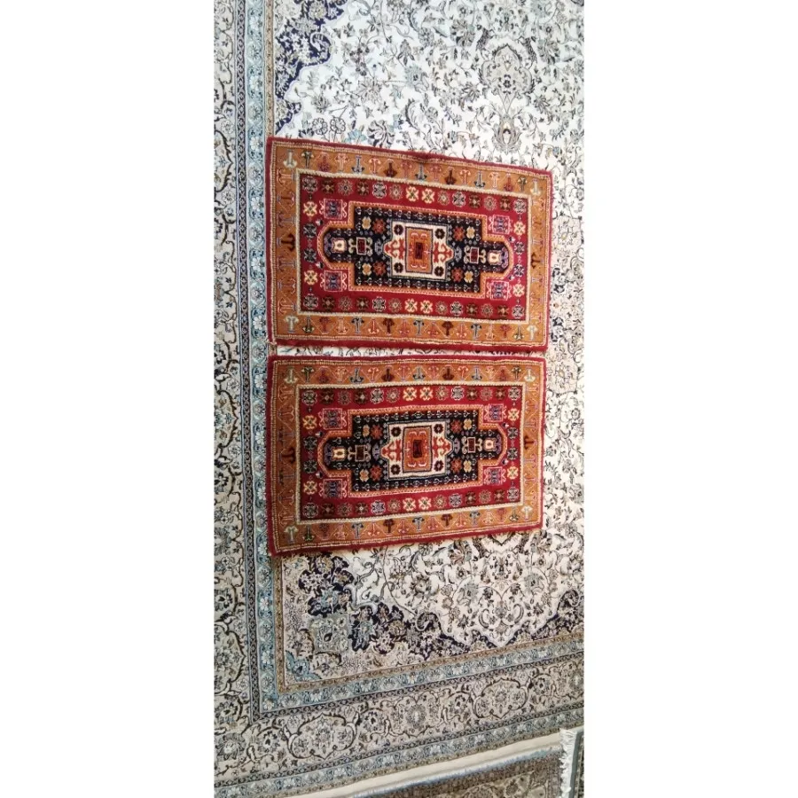 رویه پشتی و میز