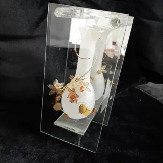 گلدان دکوری شیشه ای