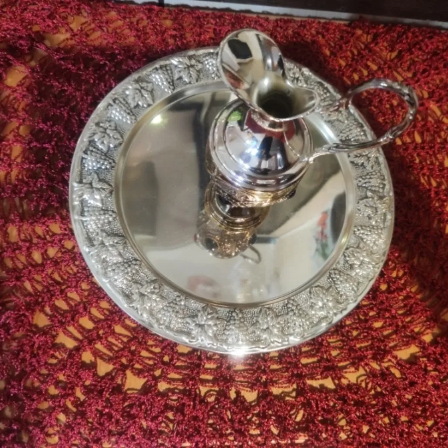پارچ و سینی قدیمی