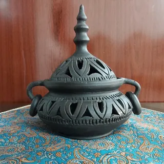 شکلات خوری یا آجیل خوری