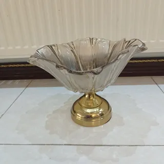آجیل خوری یا میوه خوری